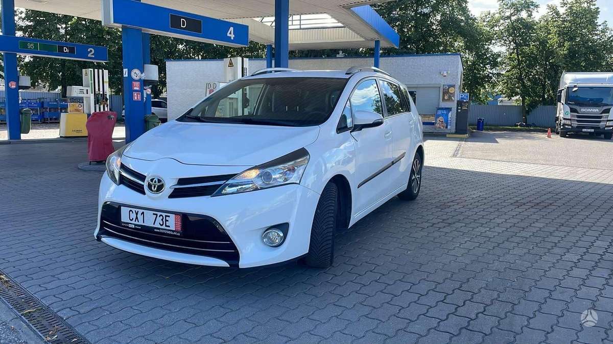 Toyota Verso, 1.6 l., Универсал