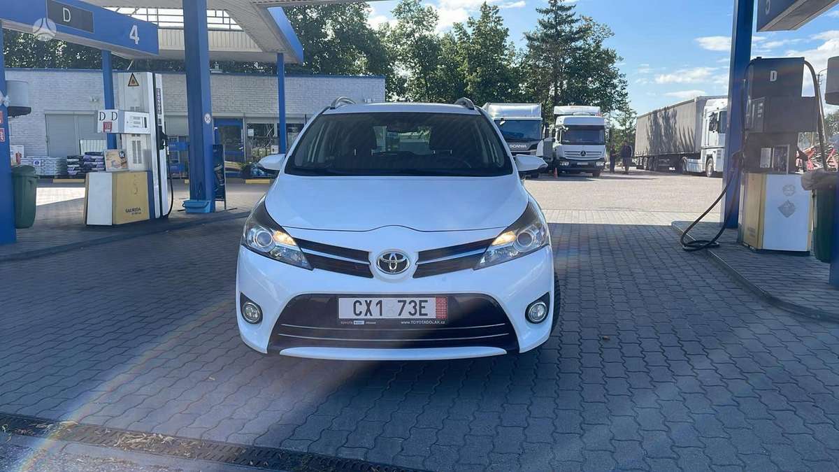 Toyota Verso - 2