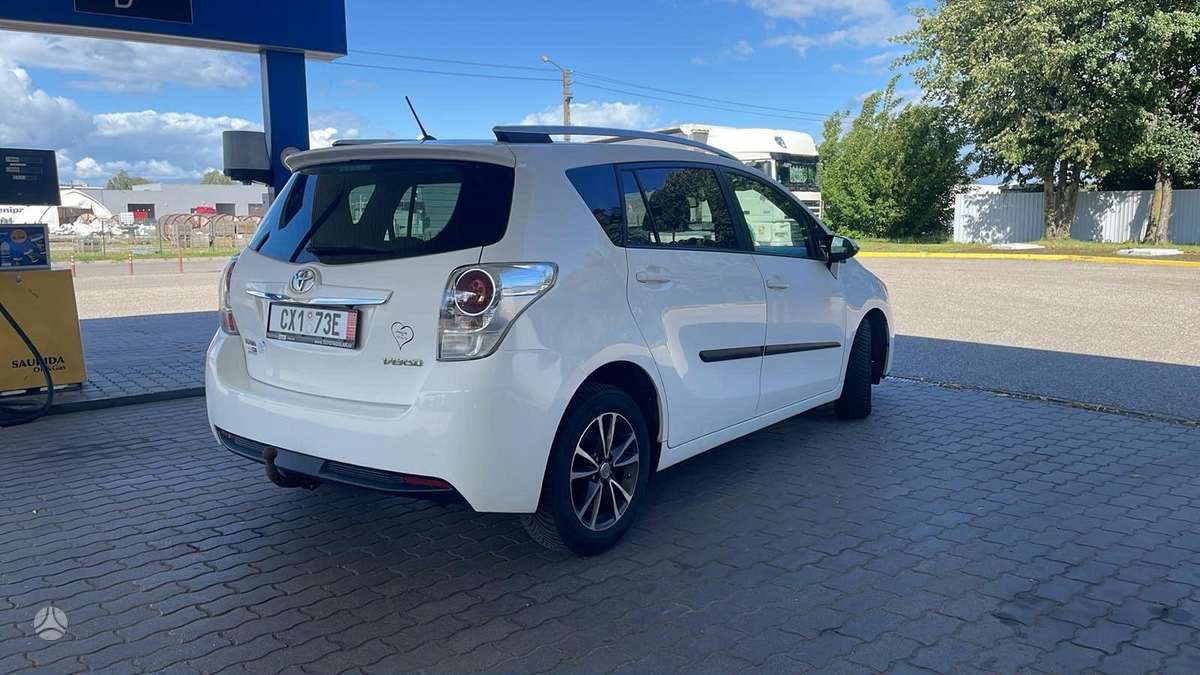 Toyota Verso - 7