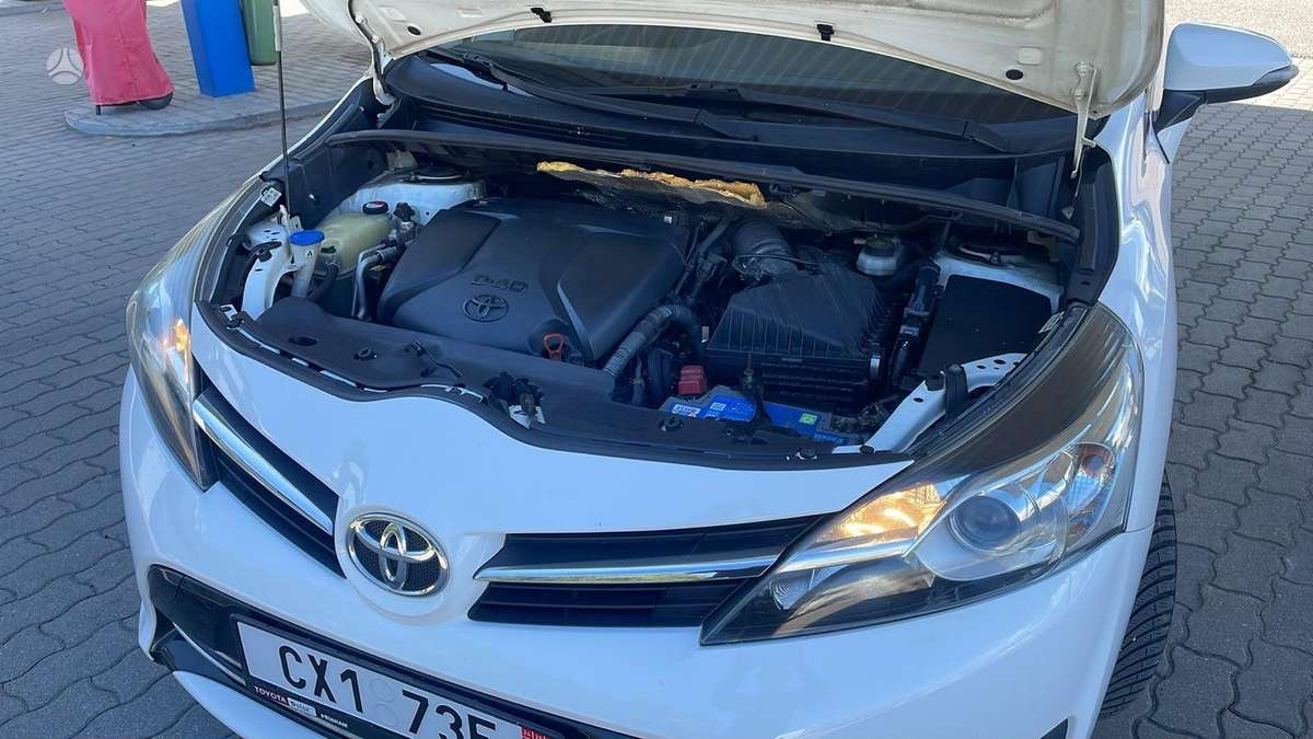 Toyota Verso, 1.6 l., Универсал