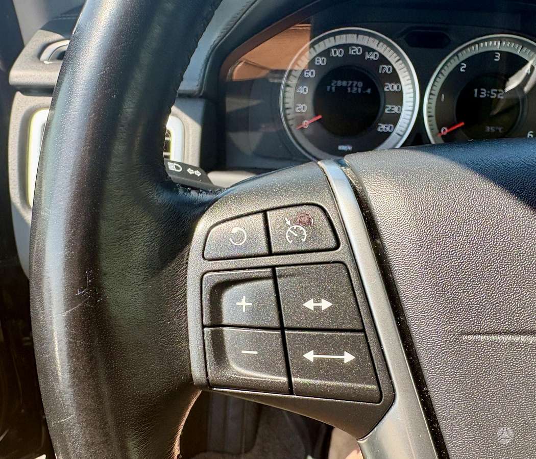 Volvo S80, 2.4 l., Седан