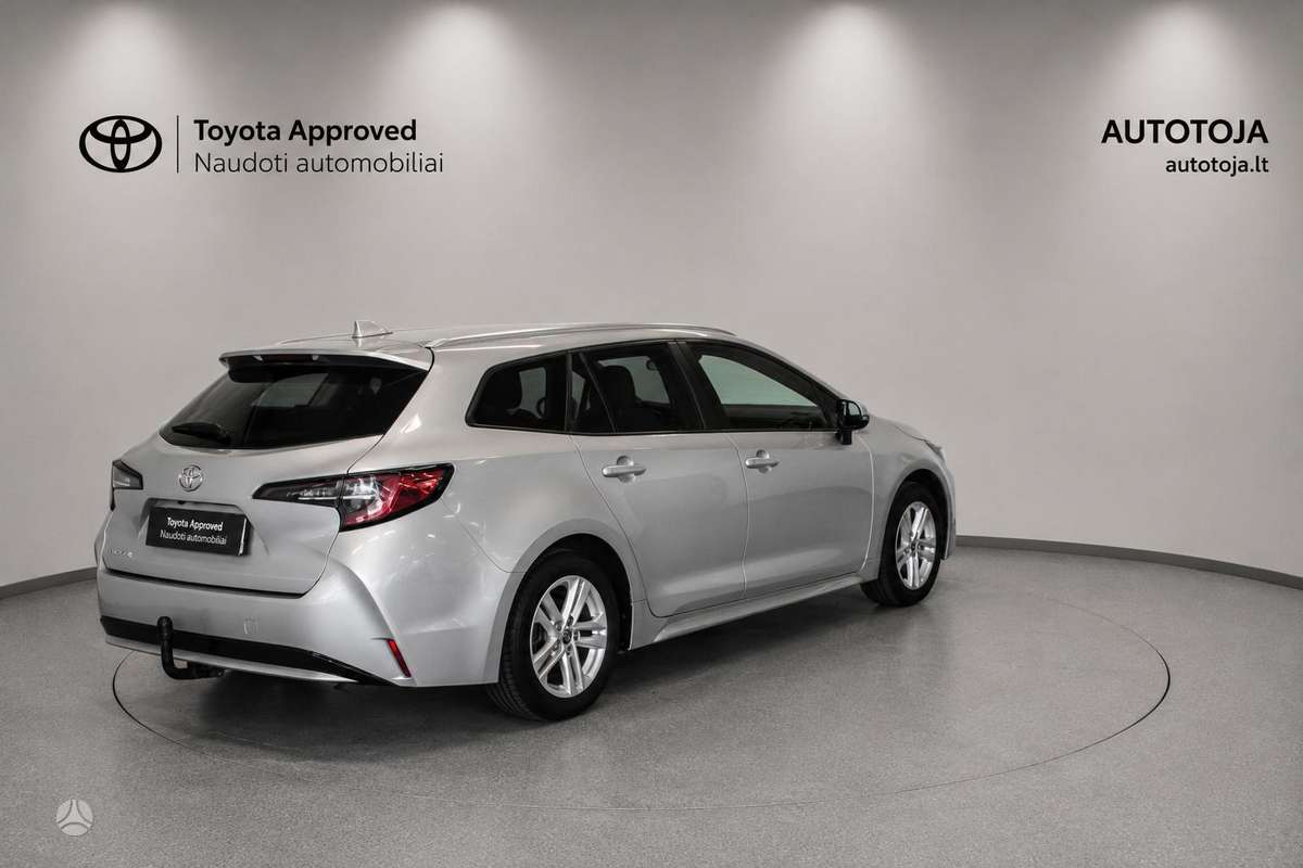 Toyota Corolla, 1.2 l., Универсал