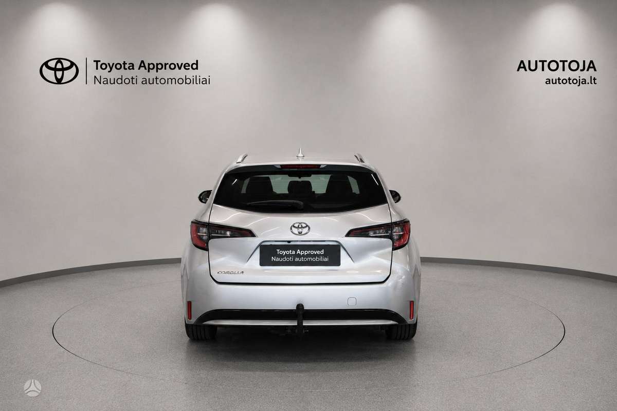 Toyota Corolla, 1.2 l., Универсал