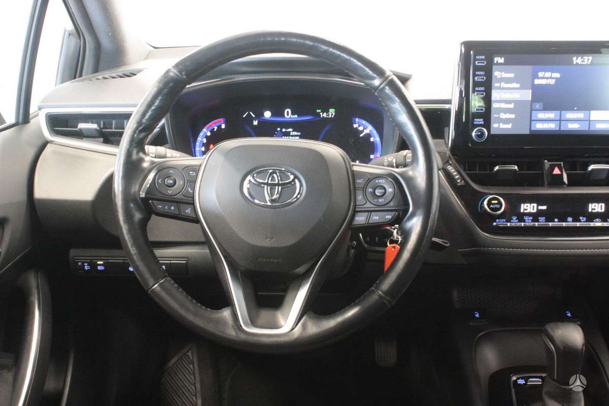 Toyota Corolla, 1.2 l., Универсал