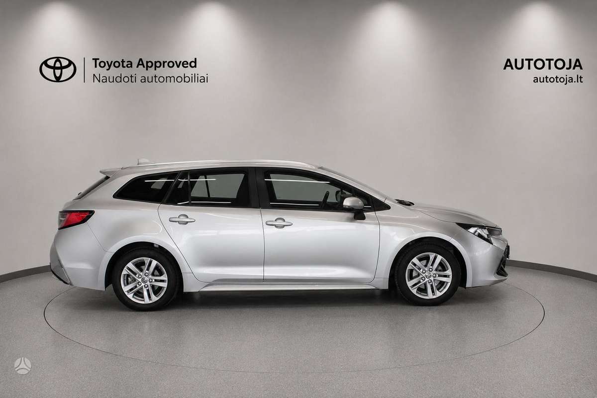 Toyota Corolla, 1.2 l., Универсал