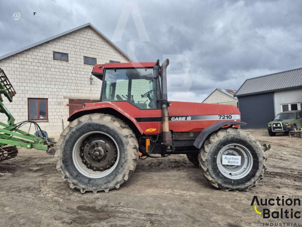 Case-IH Magnum 7210, tractors
