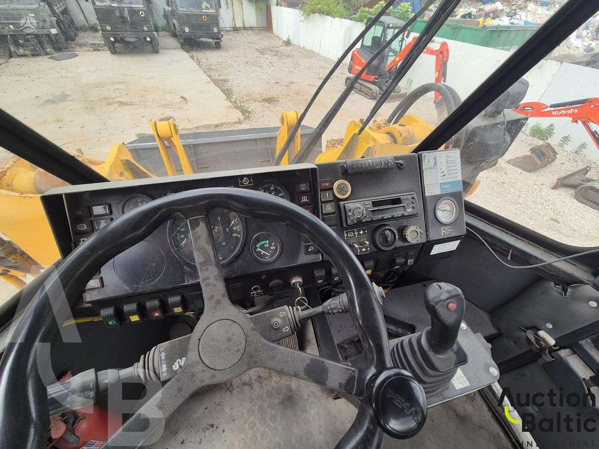 -Kita- 534E, frontal loader