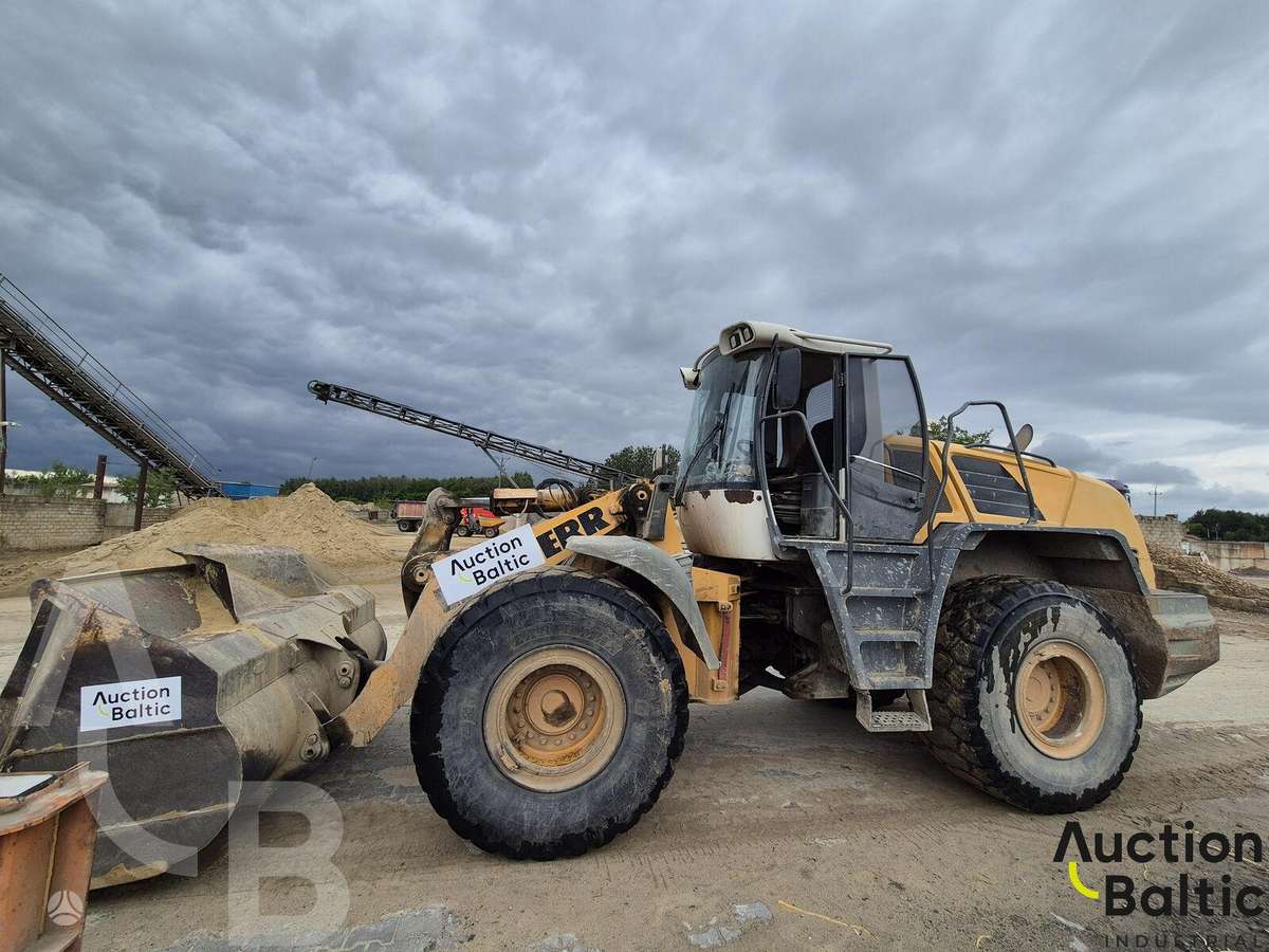 Liebherr L 556, frontal loader