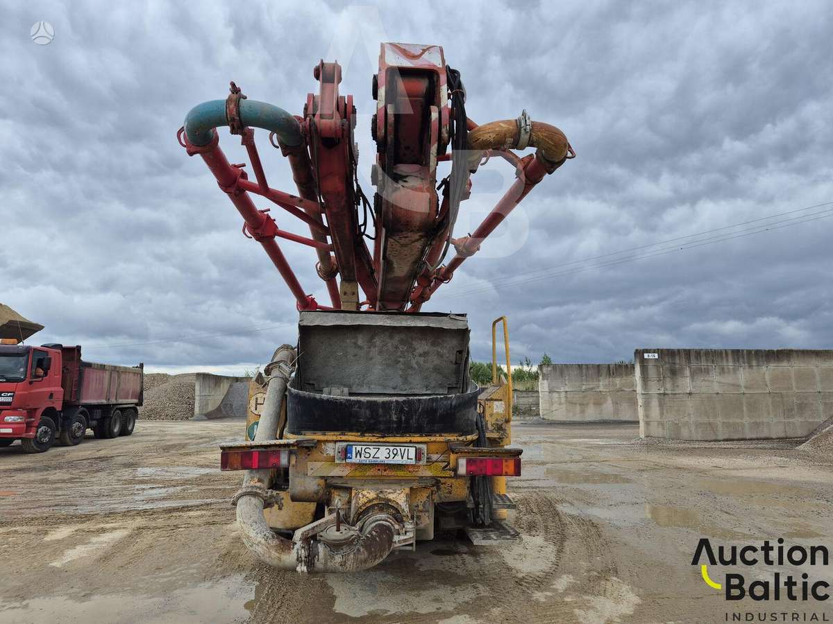 -Kita- 33S40, concrete pump