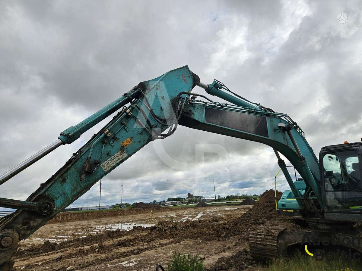 Kobelco SK 210 LC-10, экскаваторы