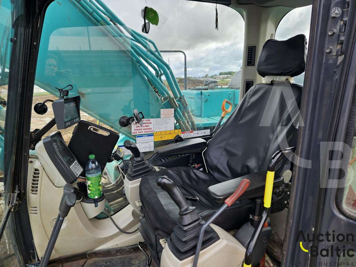Kobelco SK 210 LC-10, экскаваторы