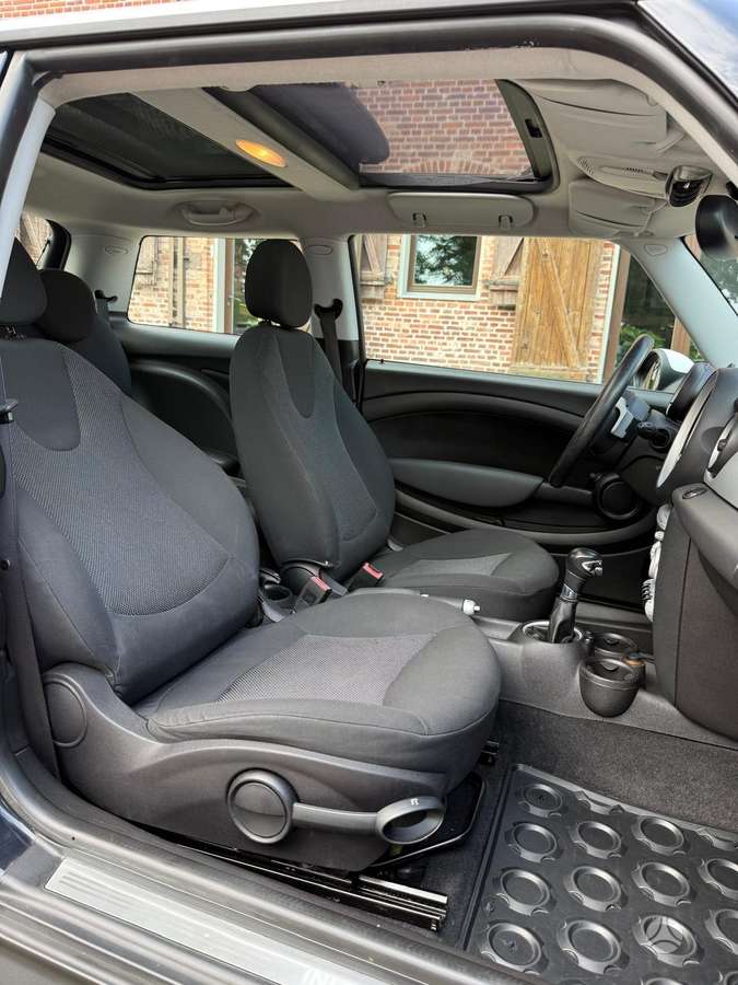 Mini Cooper, 1.6 l., coupe