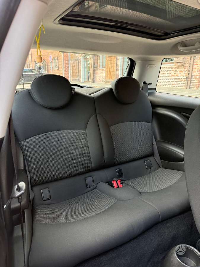 Mini Cooper, 1.6 l., coupe
