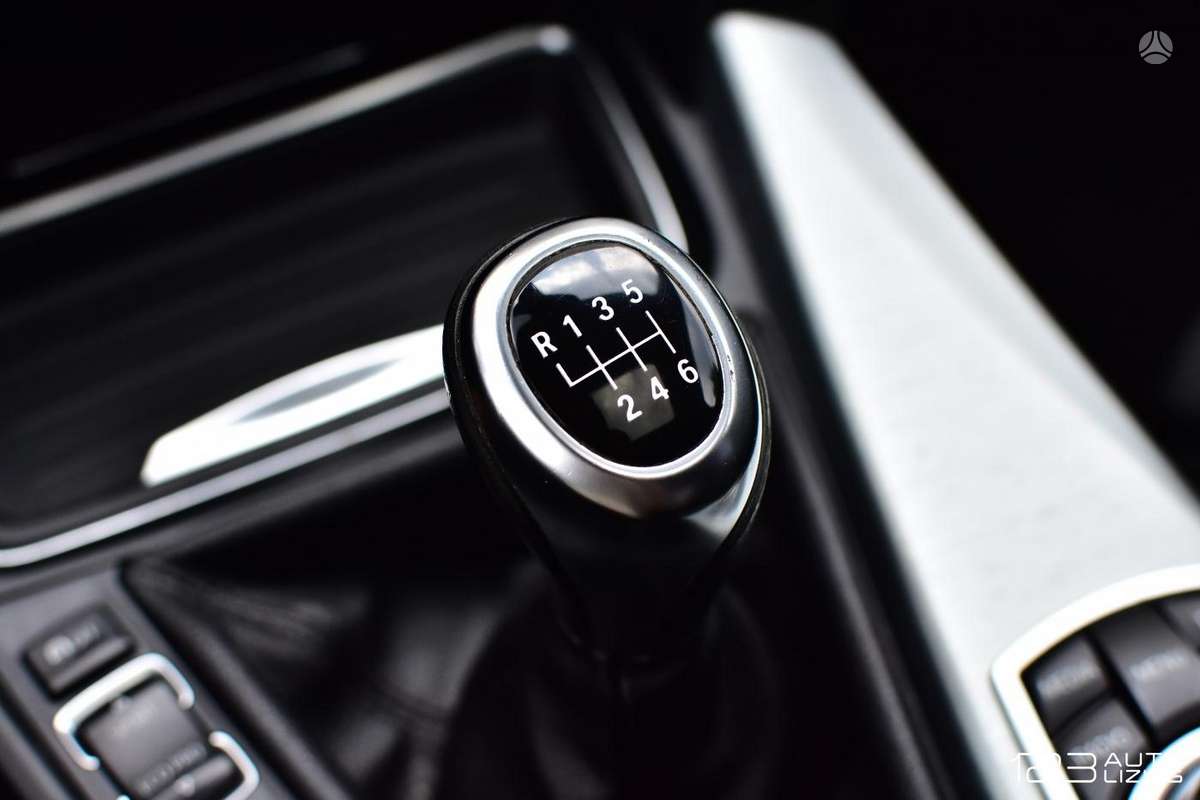 BMW 320, 2.0 l., Седан