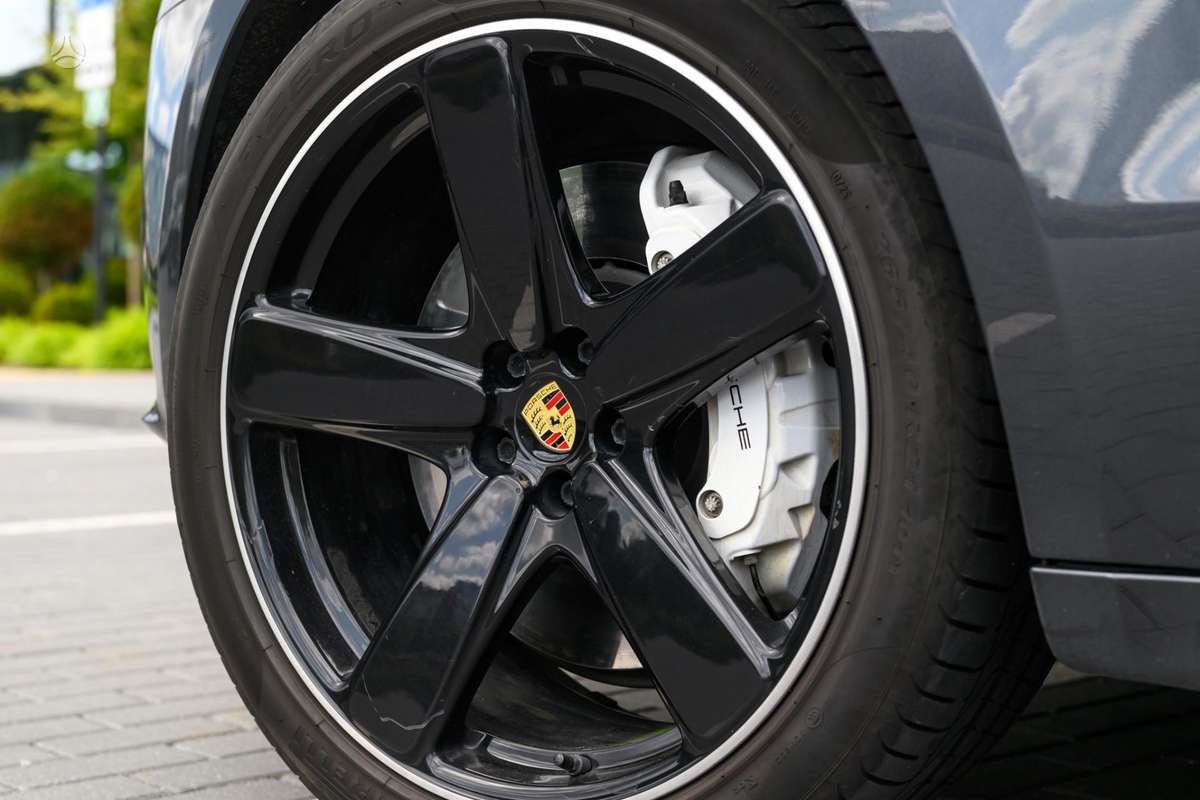 Porsche Macan - 10