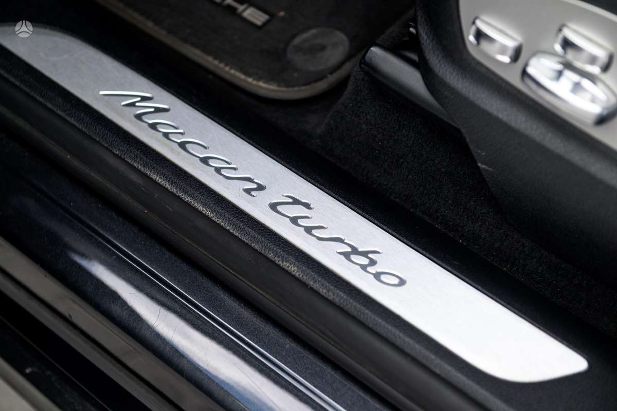 Porsche Macan - 11
