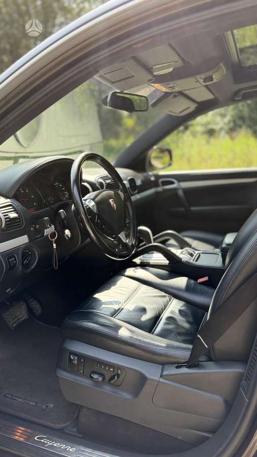 Porsche Cayenne - 11