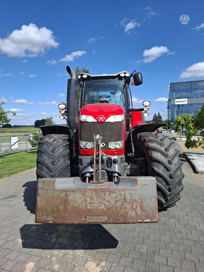 Massey Ferguson 8690, tractors