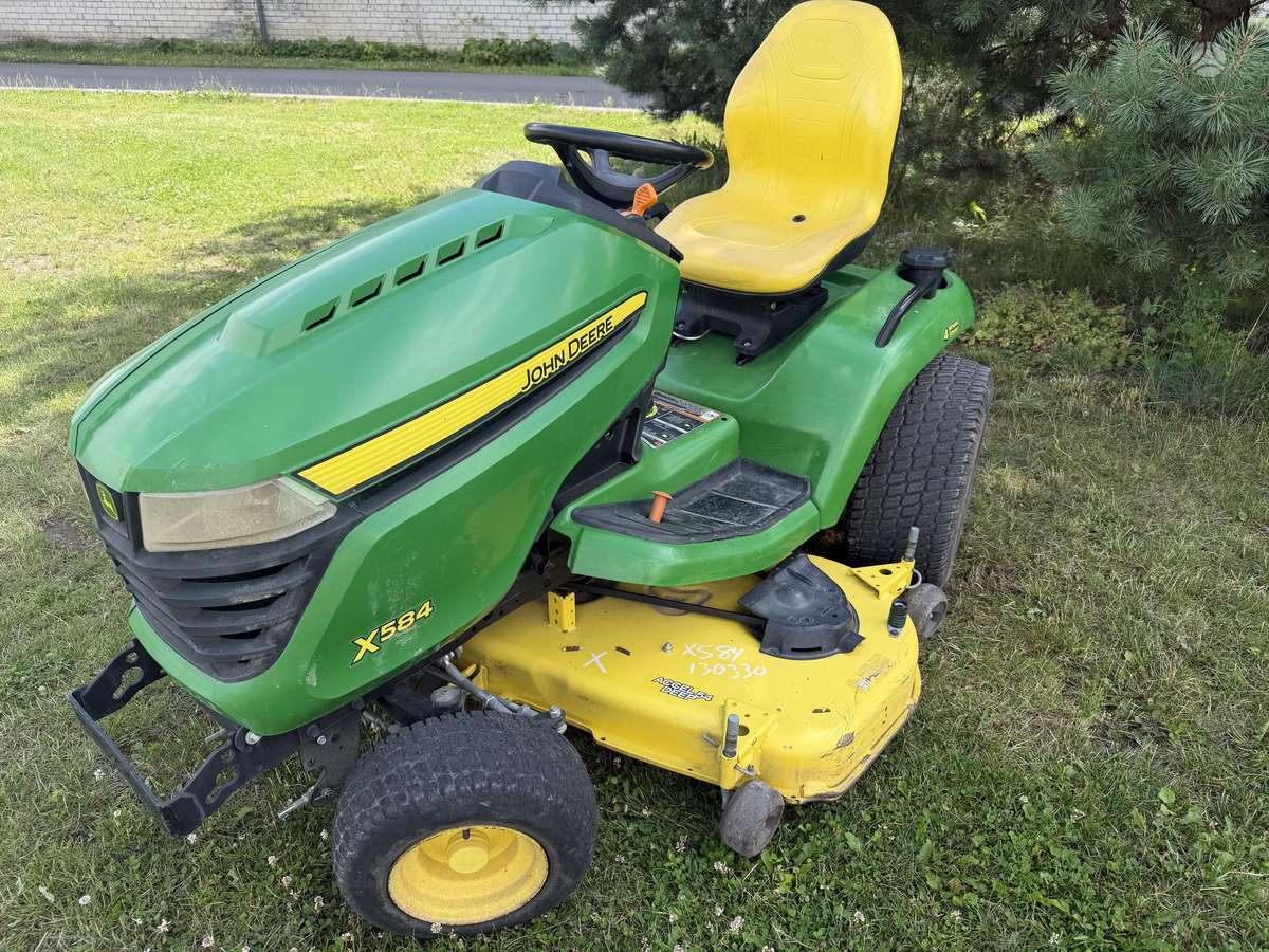 John Deere X584, садовые тракторы
