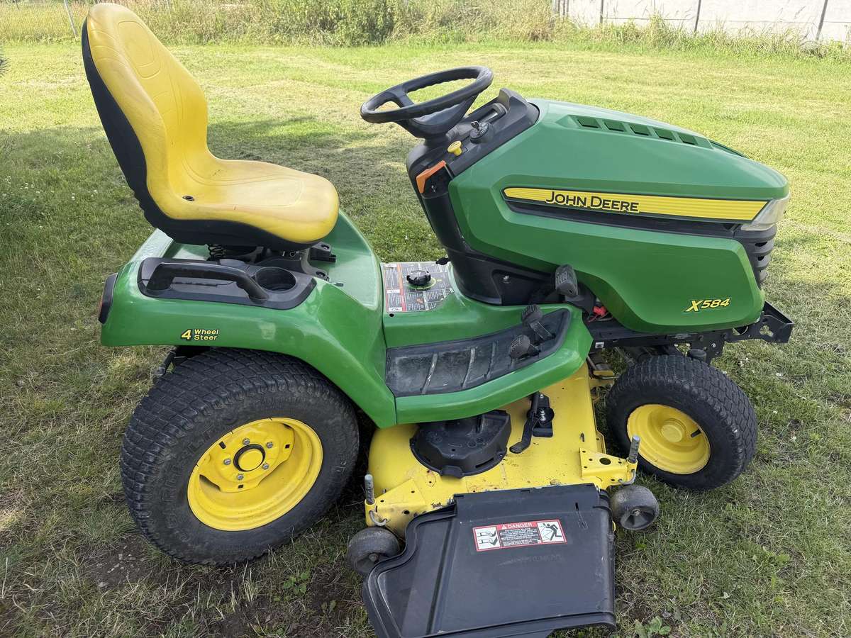 John Deere X584, садовые тракторы