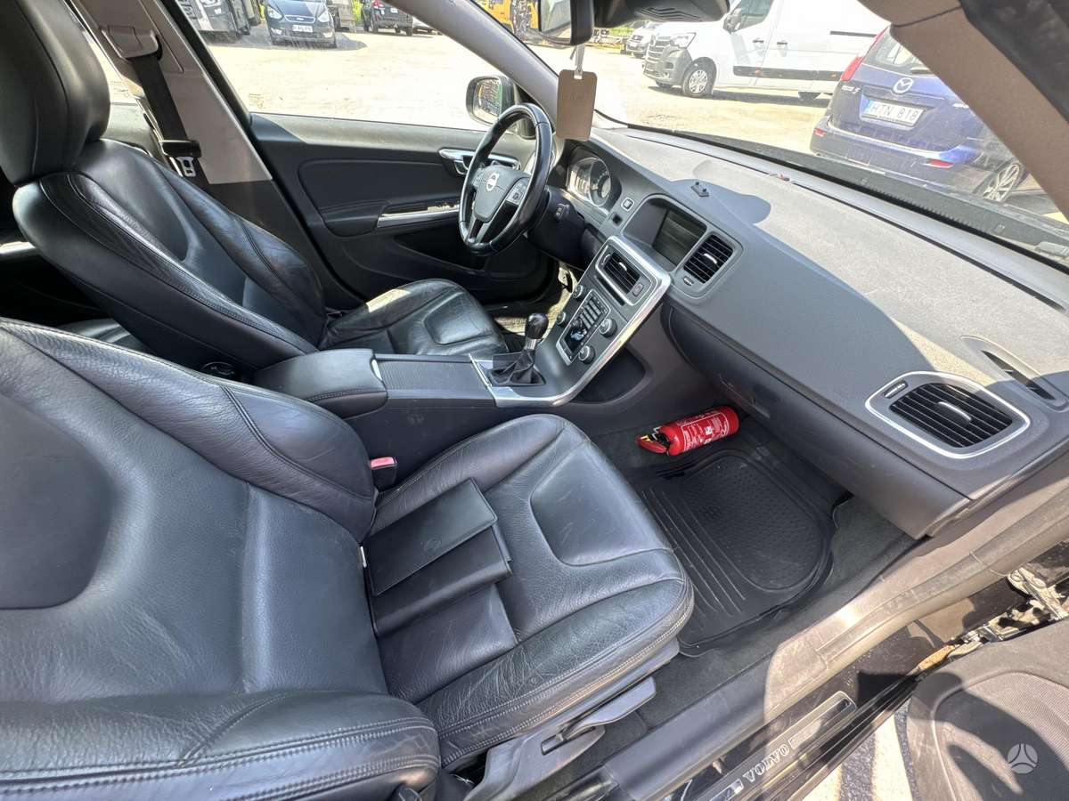 Volvo V60, 2.0 l., Универсал