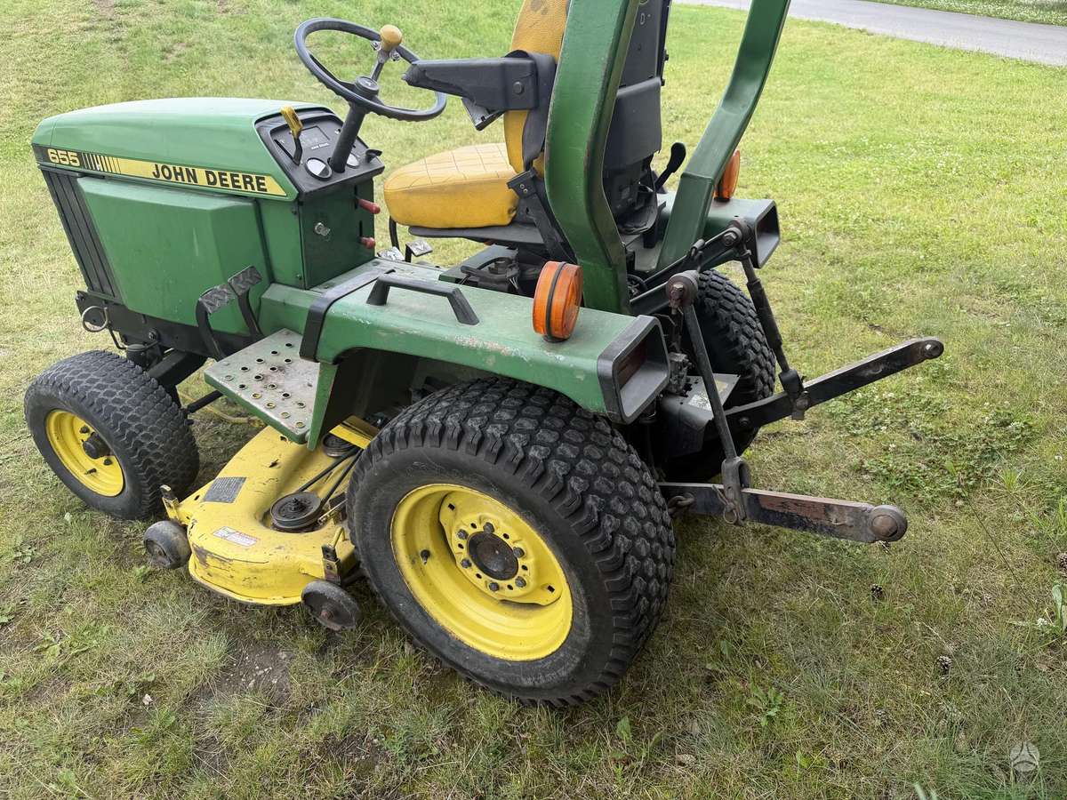 John Deere 655, садовые тракторы