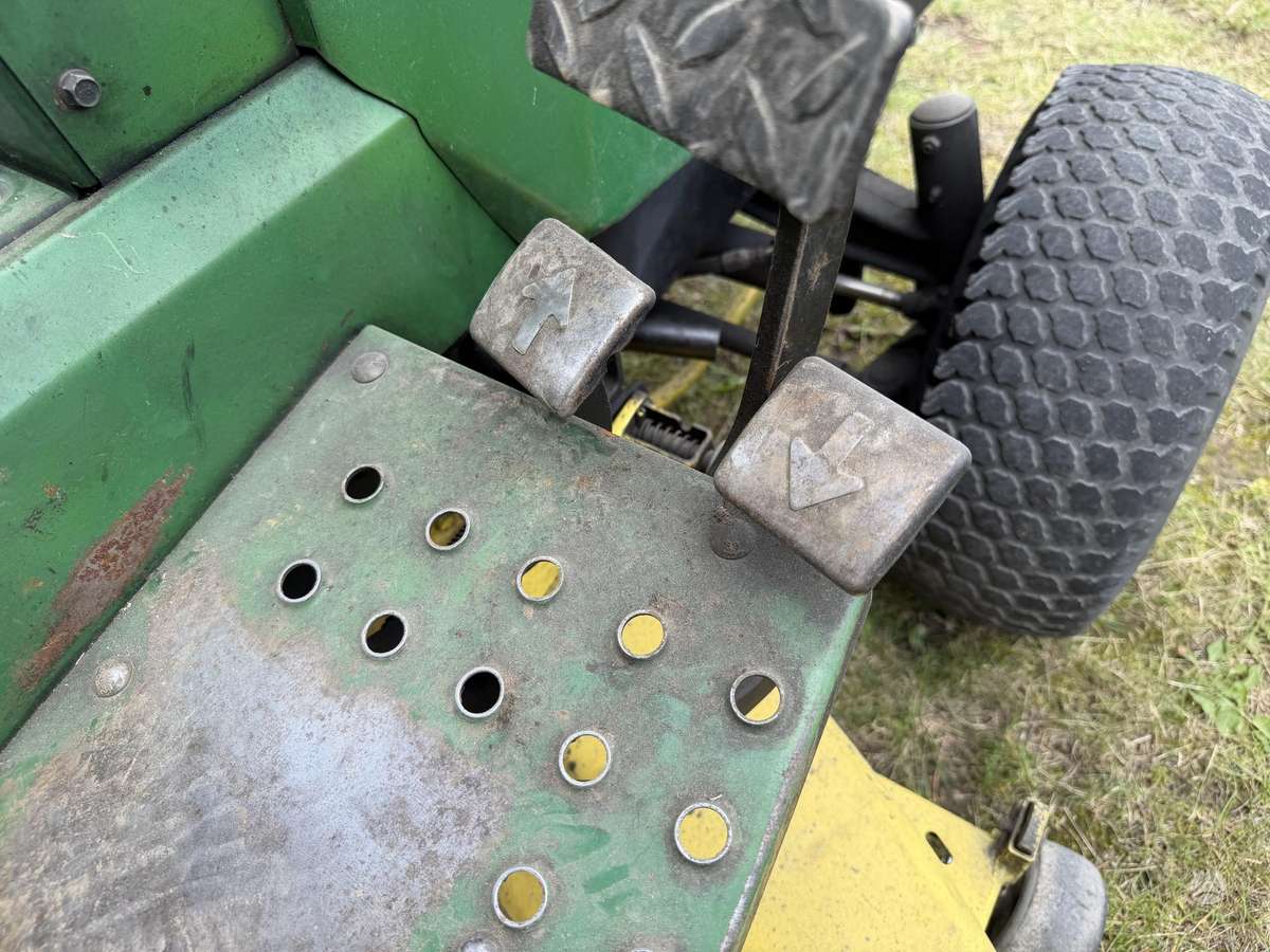 John Deere 655, garden tractors