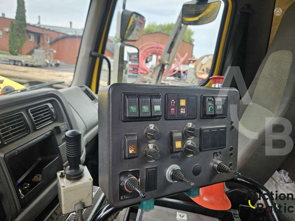 Renault Midlum, самосвалы с краном