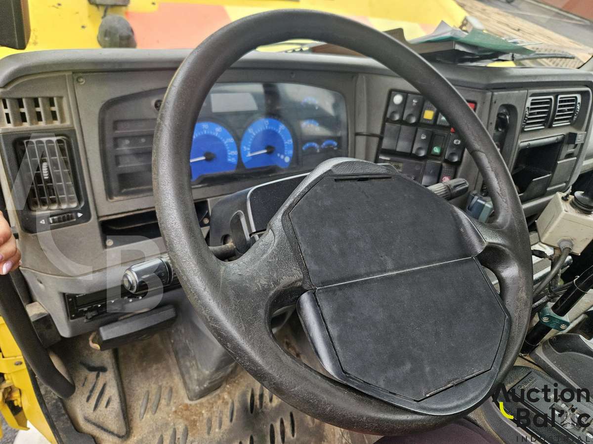 Renault Midlum, dumpers with crane