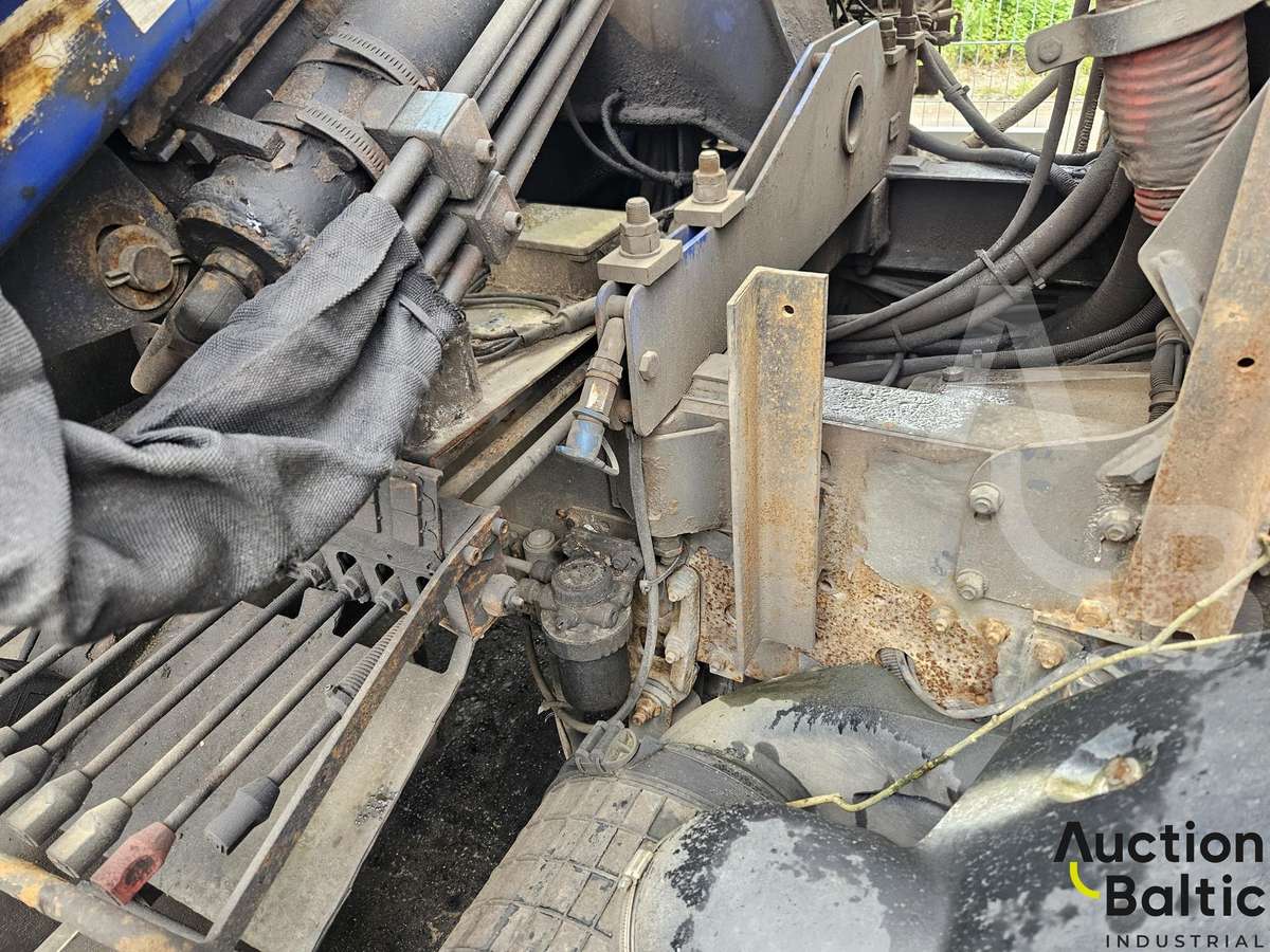 Renault Midlum, dumpers with crane