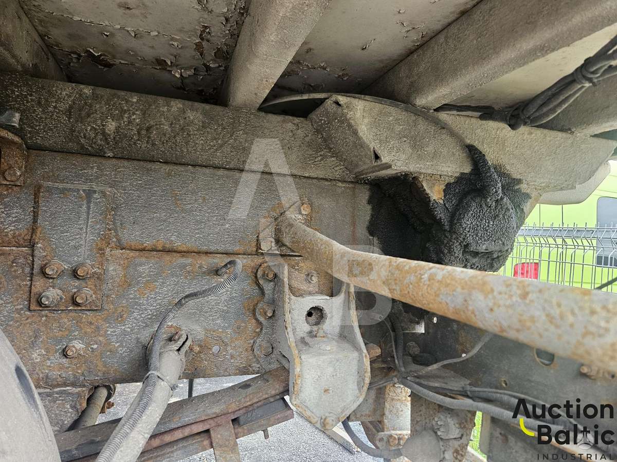 Renault Midlum, dumpers with crane