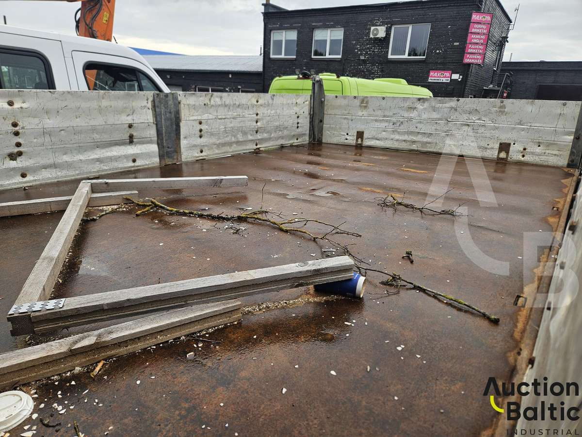 Renault Midlum, dumpers with crane
