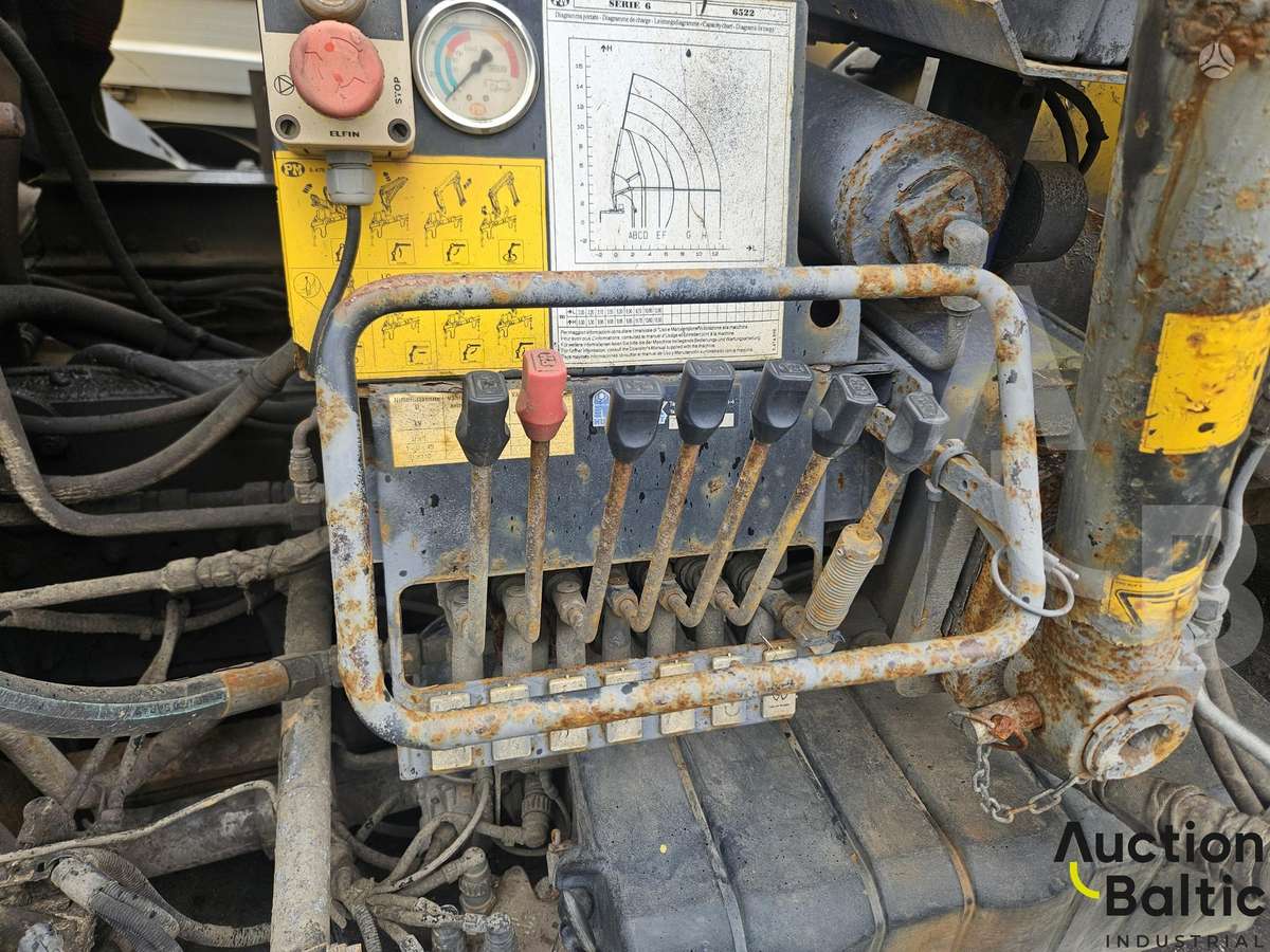 Renault Midlum, dumpers with crane