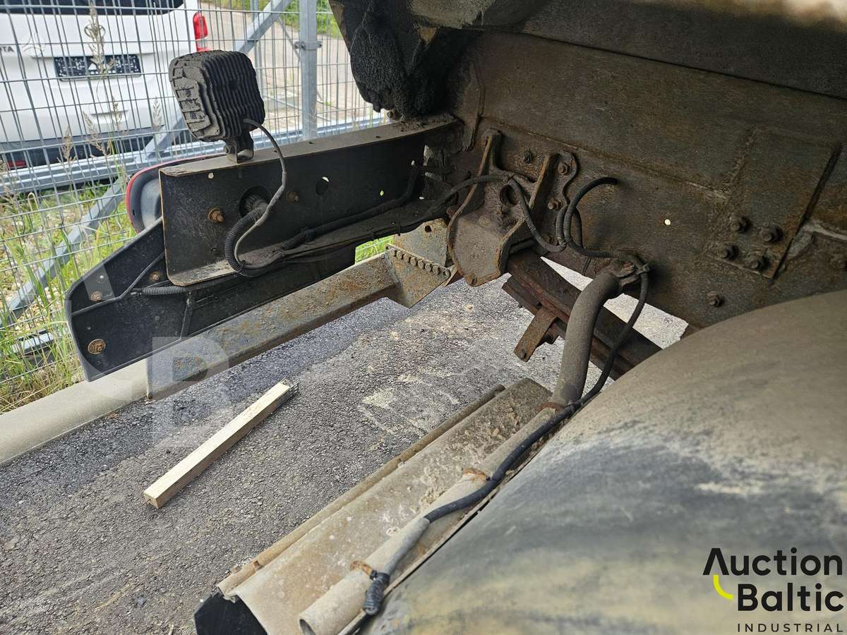 Renault Midlum, dumpers with crane