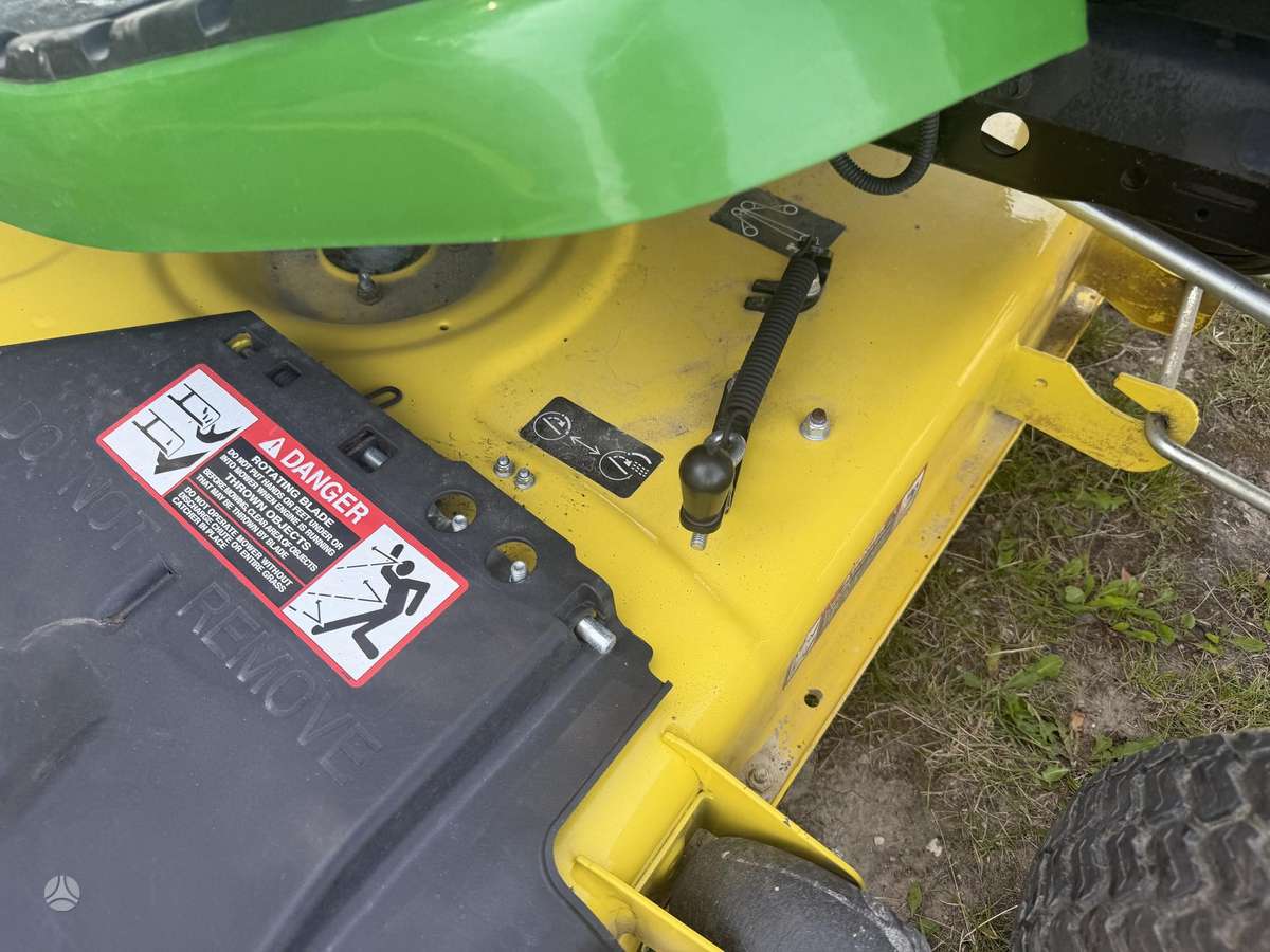 John Deere X350, sodo traktoriai