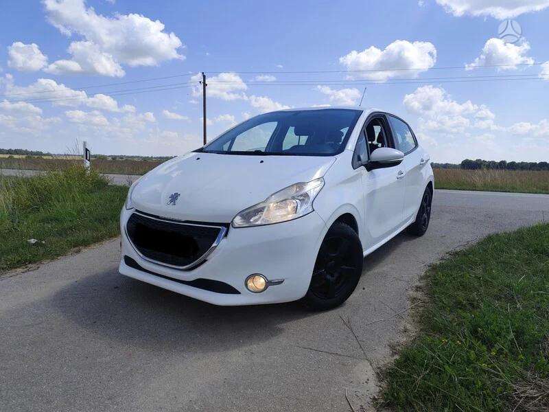 Peugeot 208, 1.2 l., hatchback