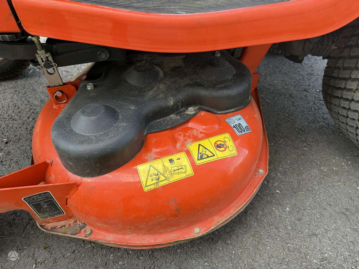 Kubota T1880, садовые тракторы