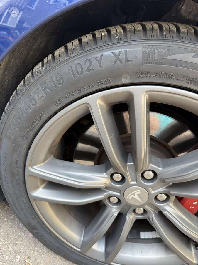 Tesla Model S, 85 kWh, hatchback