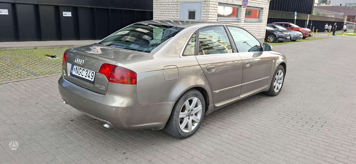Audi A4, 2.0 l., Седан
