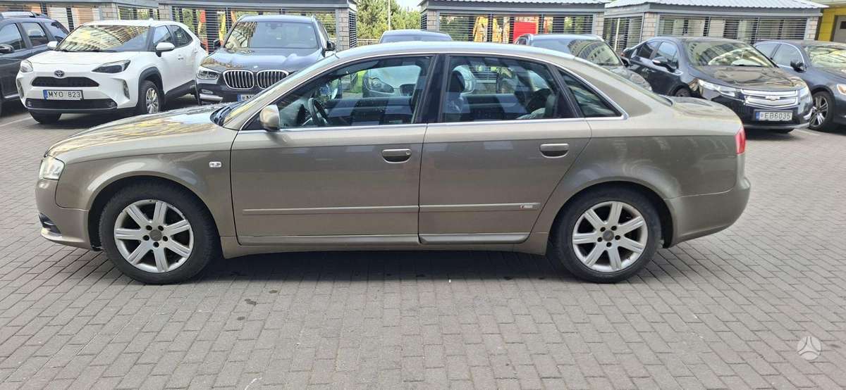 Audi A4, 2.0 l., Седан