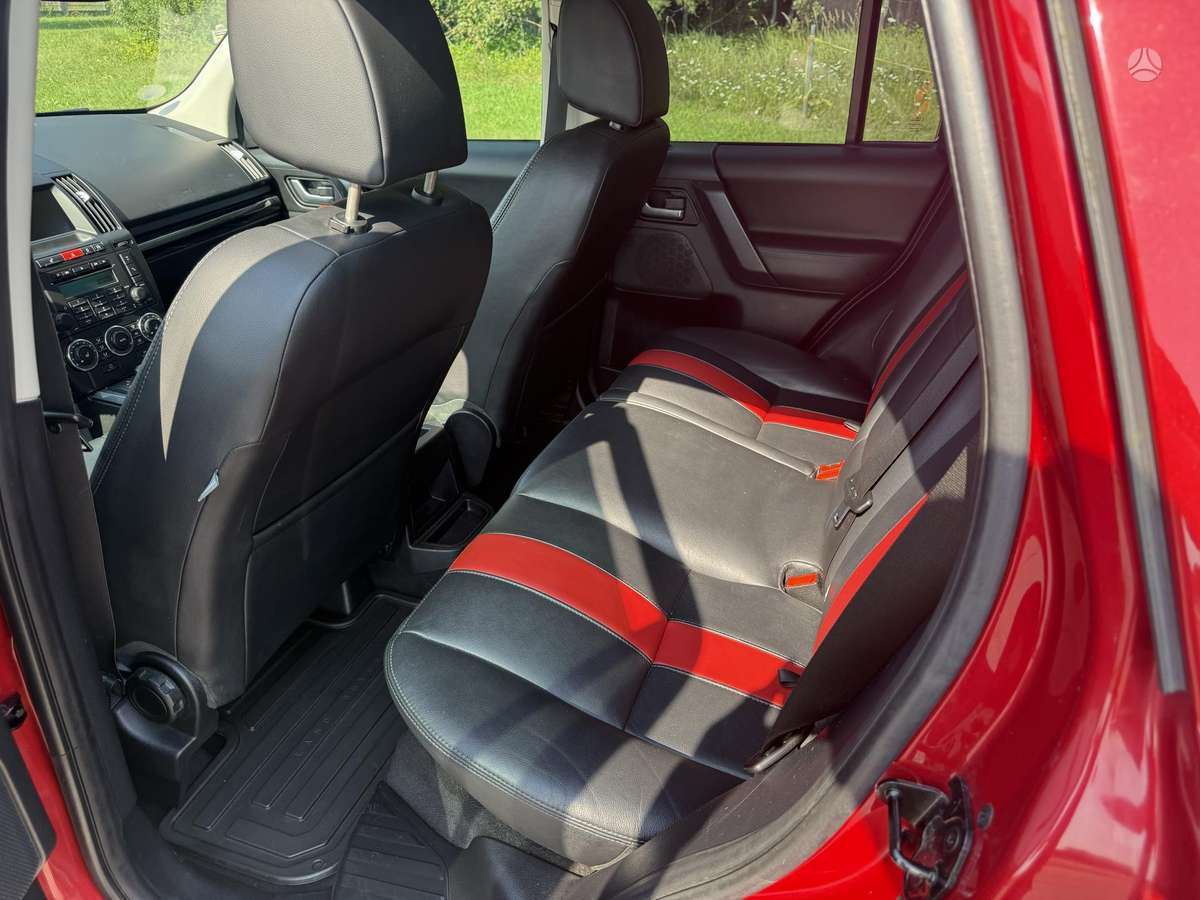 Land Rover Freelander, 2.2 l., off-road / crossover