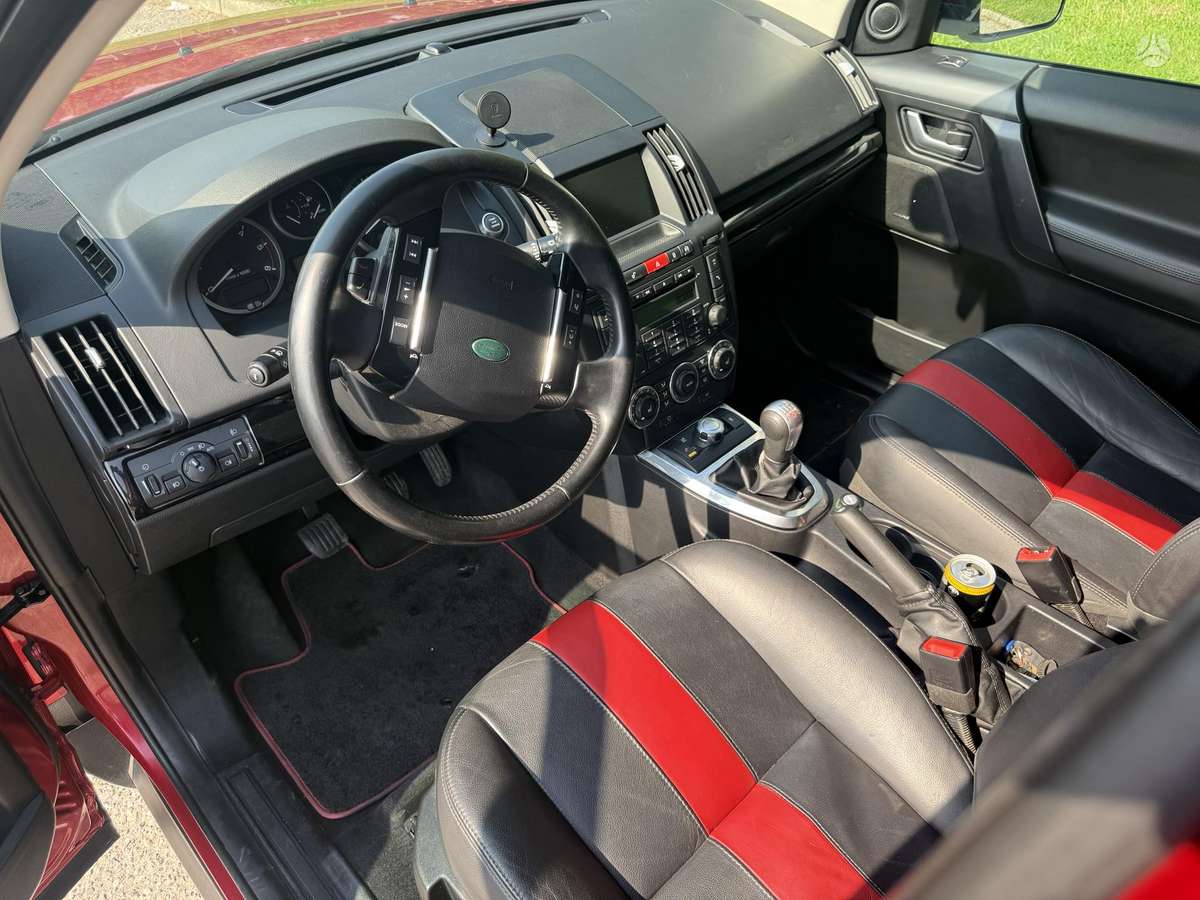 Land Rover Freelander, 2.2 l., off-road / crossover