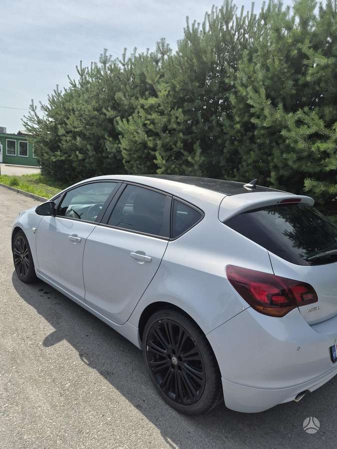 Opel Astra, 1.4 l., hatchback