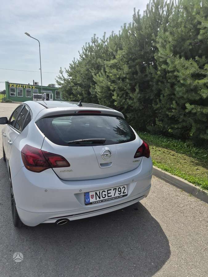 Opel Astra, 1.4 l., hatchback