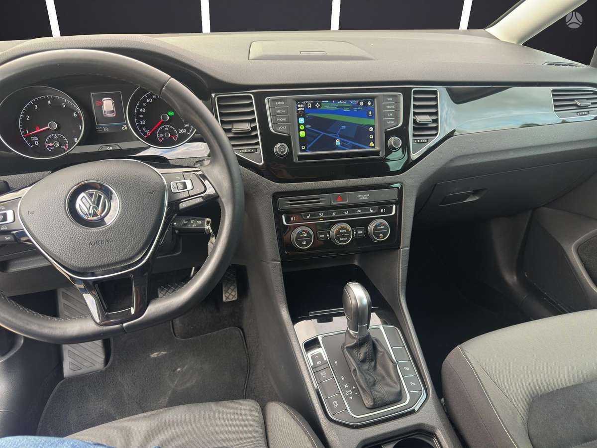 Volkswagen Golf Sportsvan - 3
