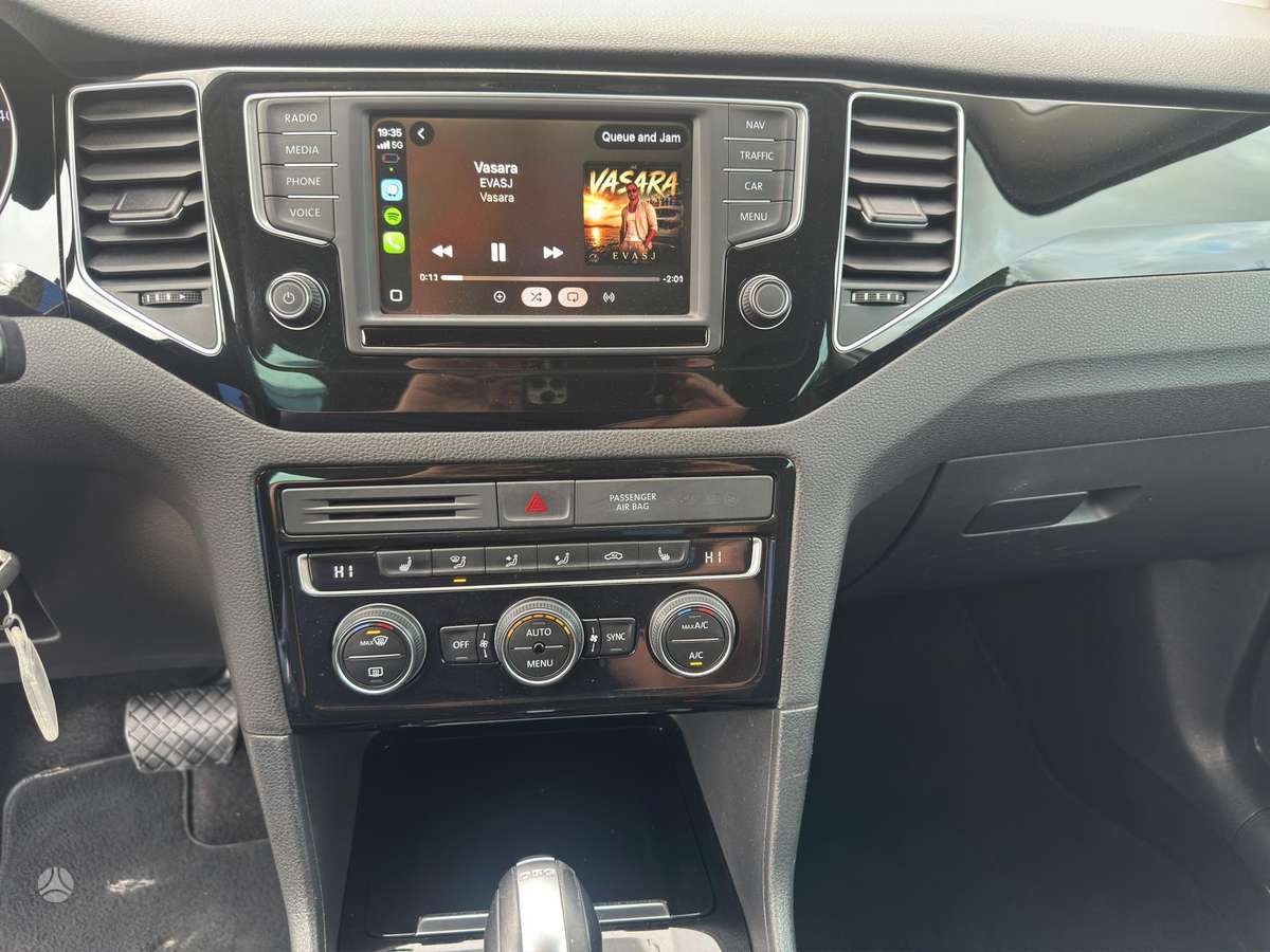Volkswagen Golf Sportsvan - 4