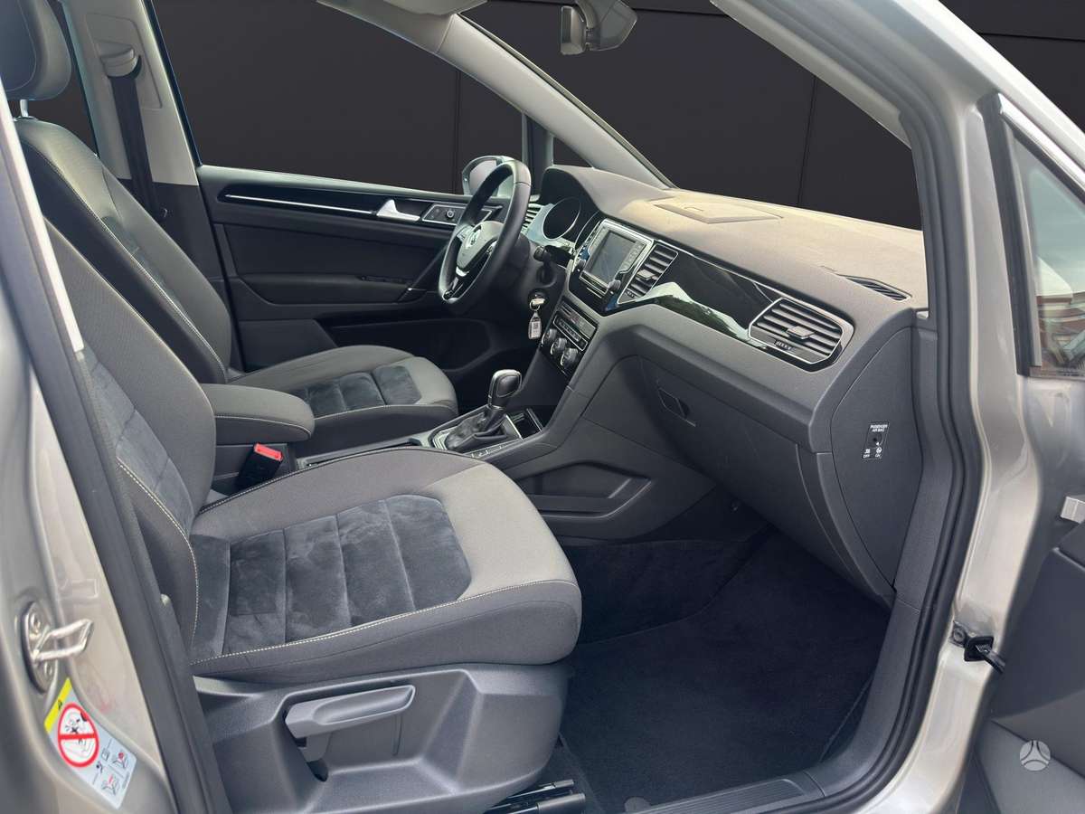Volkswagen Golf Sportsvan - 11