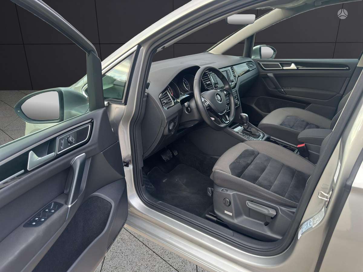 Volkswagen Golf Sportsvan - 12