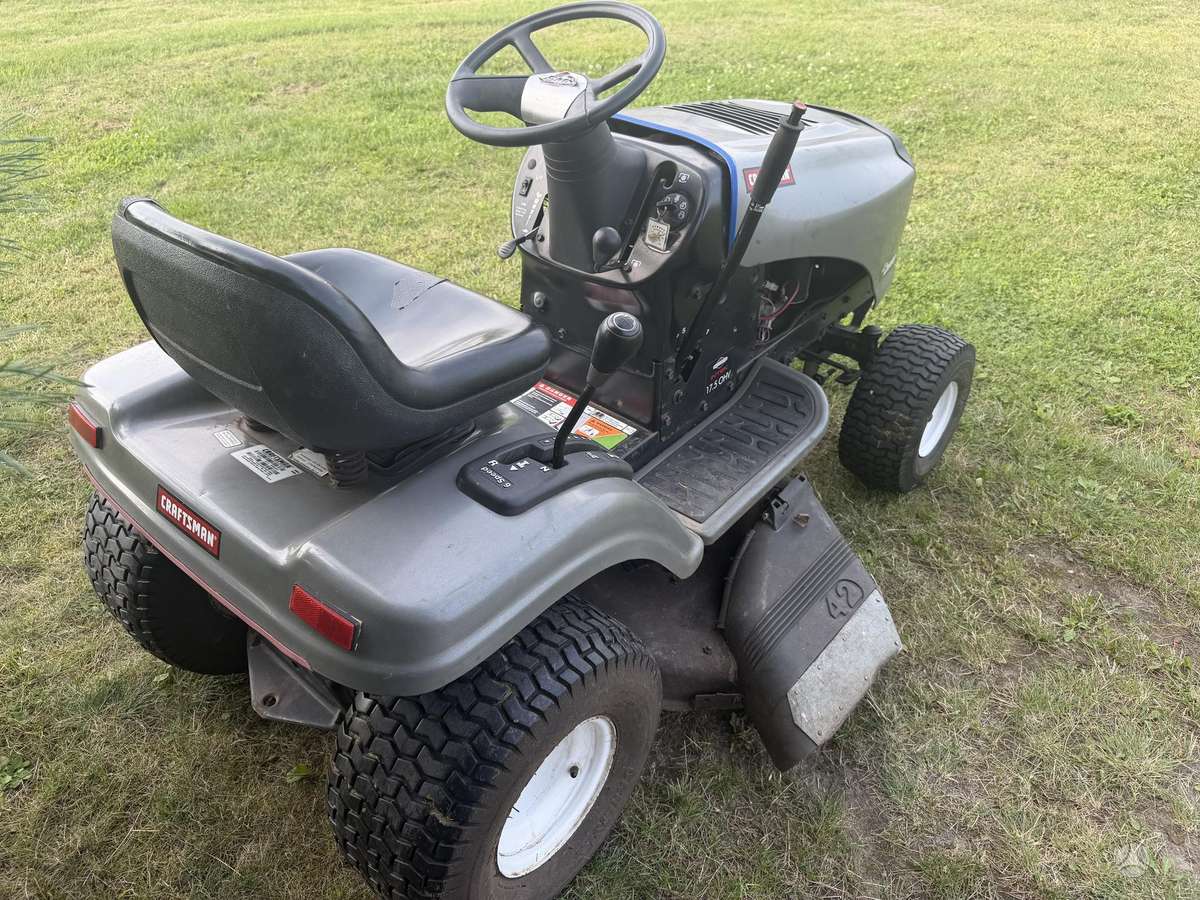 CRAFTSMAN LT2000, садовые тракторы