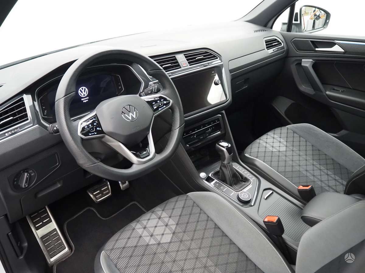 Volkswagen Tiguan - 9